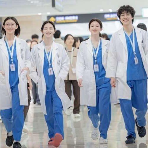 Um Final à Altura do Sucesso: ‘Resident Playbook’ Bate Recordes